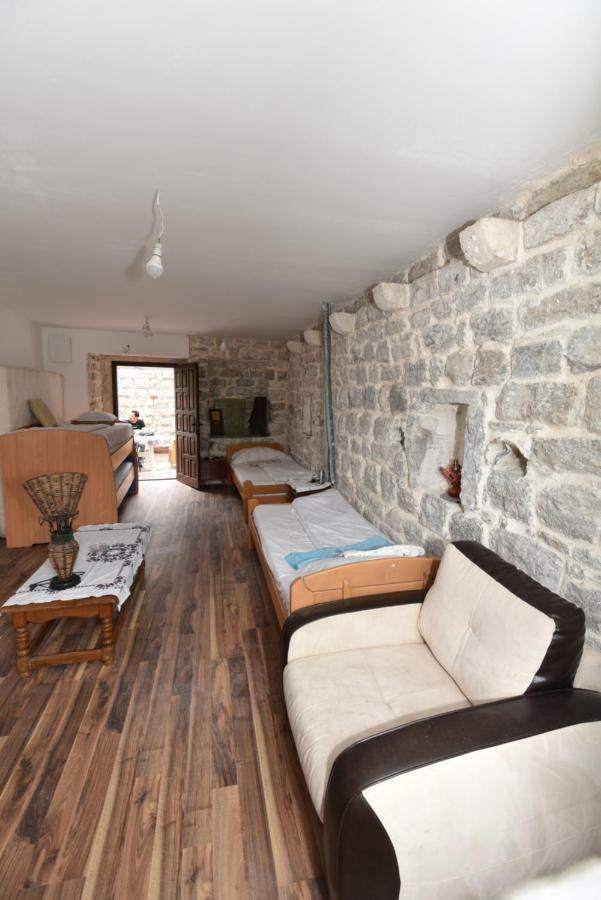 Hostel Michel Budva Ngoại thất bức ảnh