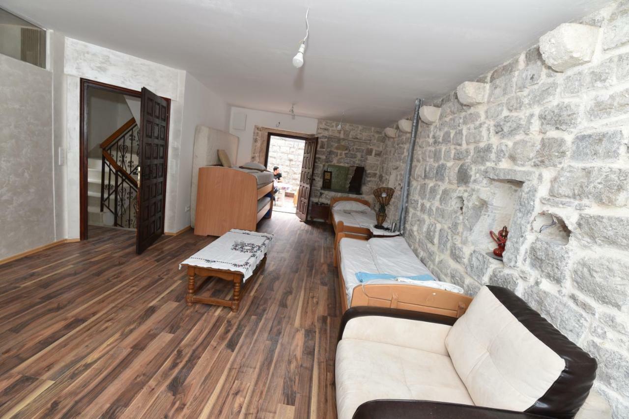 Hostel Michel Budva Ngoại thất bức ảnh