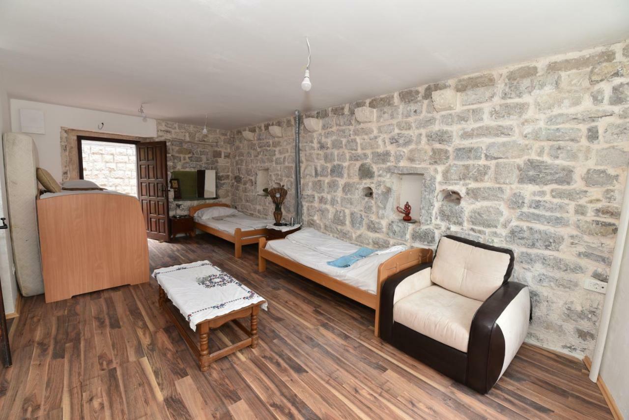 Hostel Michel Budva Ngoại thất bức ảnh
