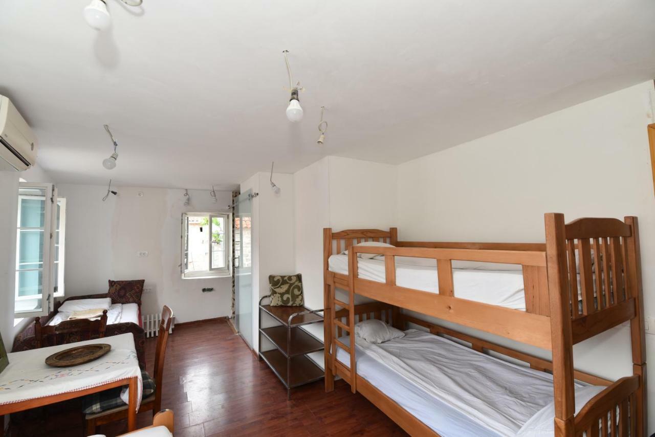 Hostel Michel Budva Ngoại thất bức ảnh